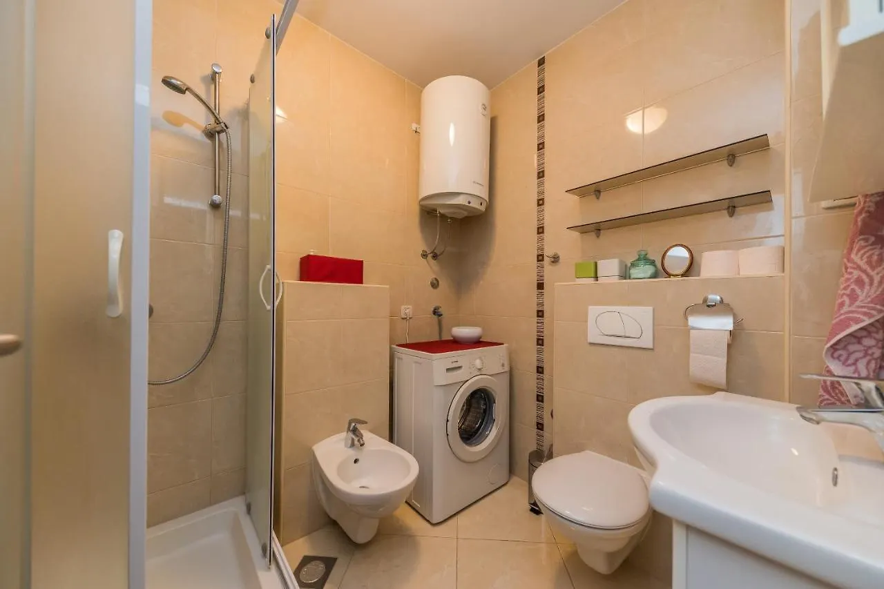 Val Apartment Kastela