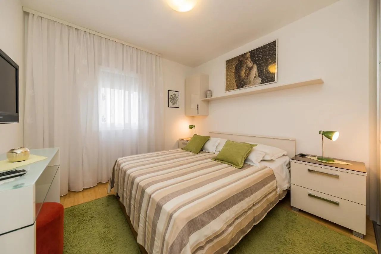 Val Apartment Kastela