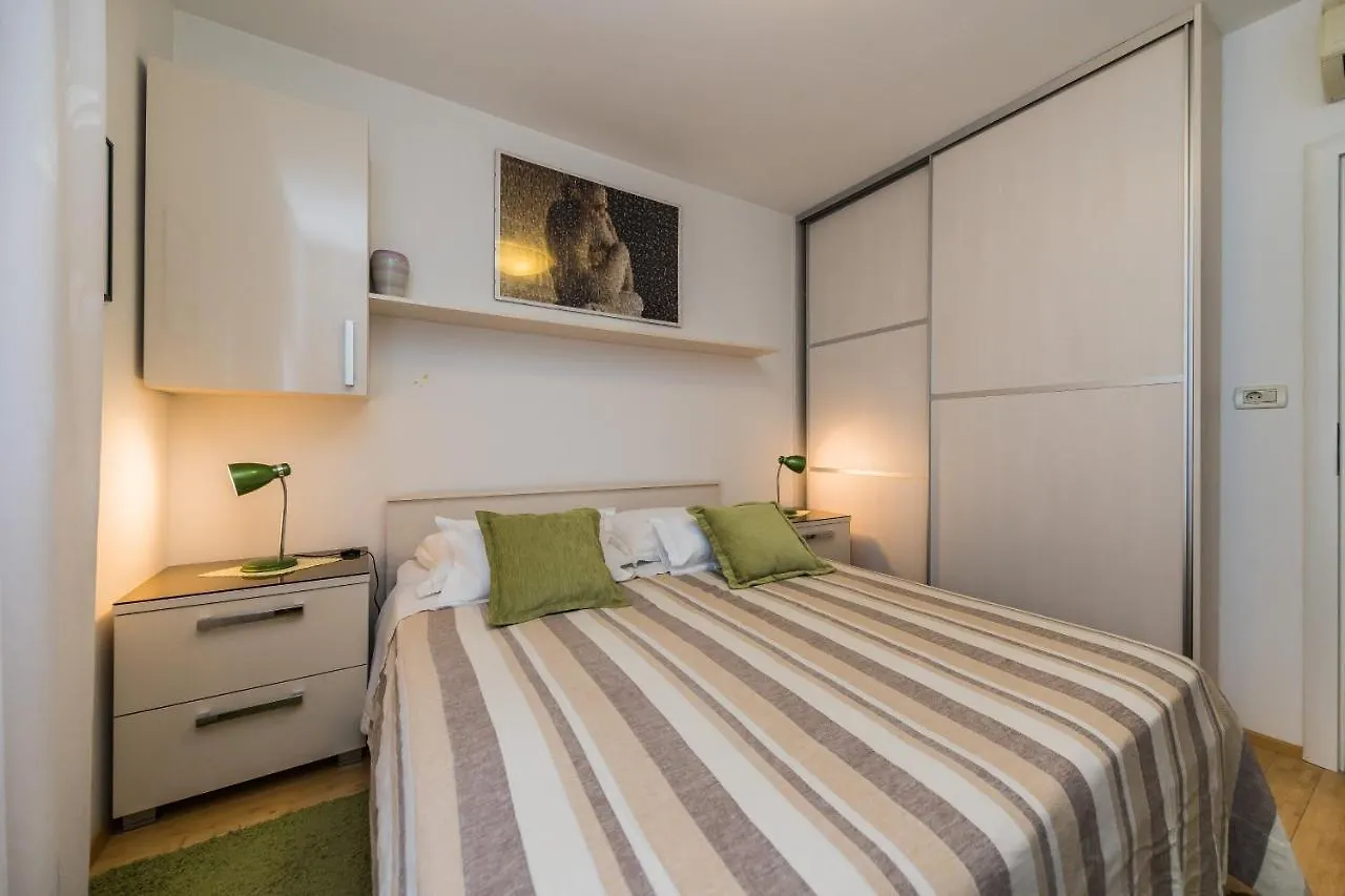 Val Apartment Kastela 0*,  Croatia